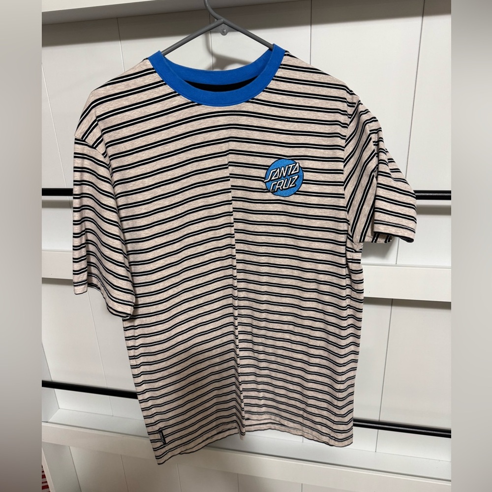Brand new never worn. Men’s Santa Cruz striped shirt size medium.